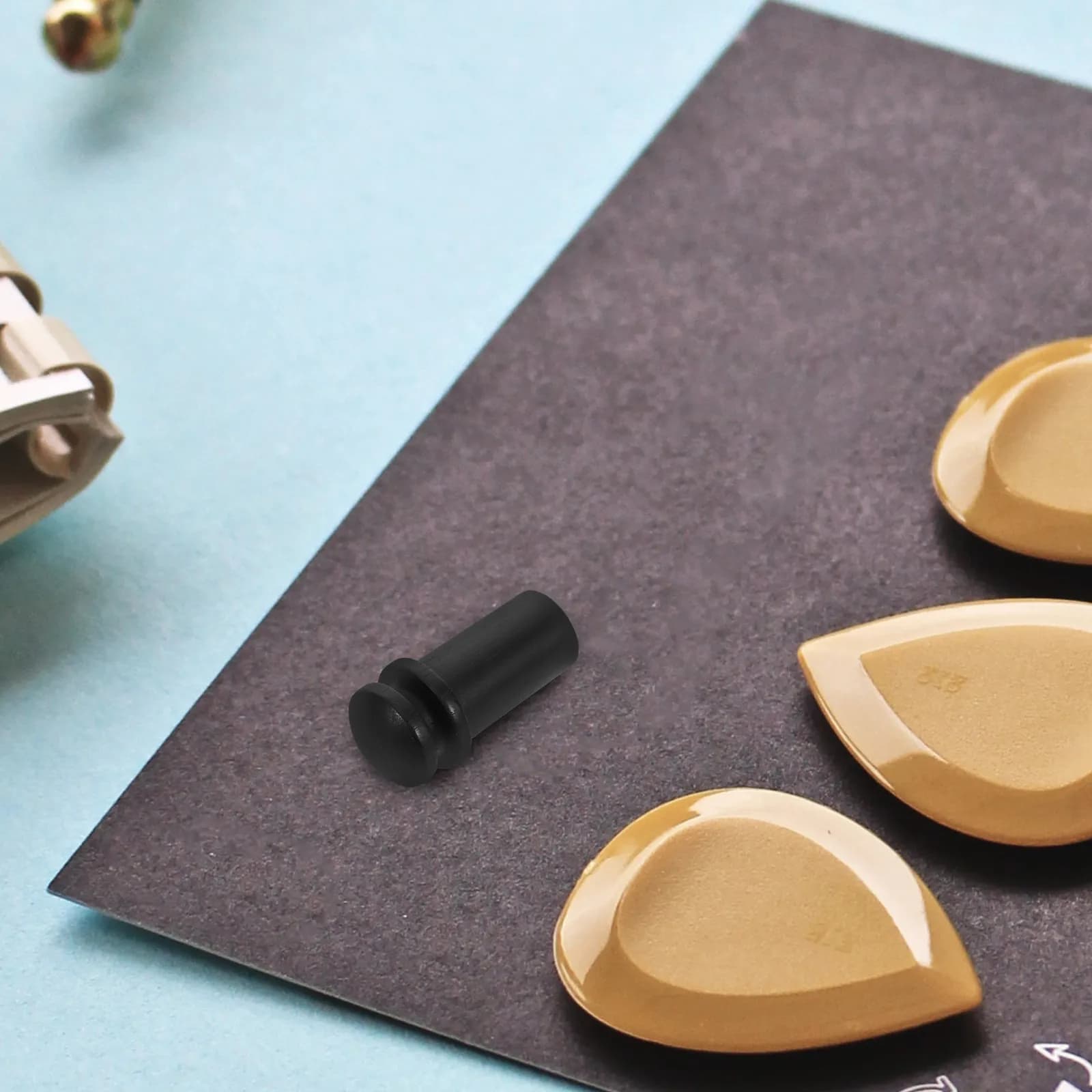 2Pcs Guitar Strap Lock Pins Wood End Pins Tailnail Replacement Pegs for Electric Acoustic Bass Ukulele Mandolin Folk Guitar