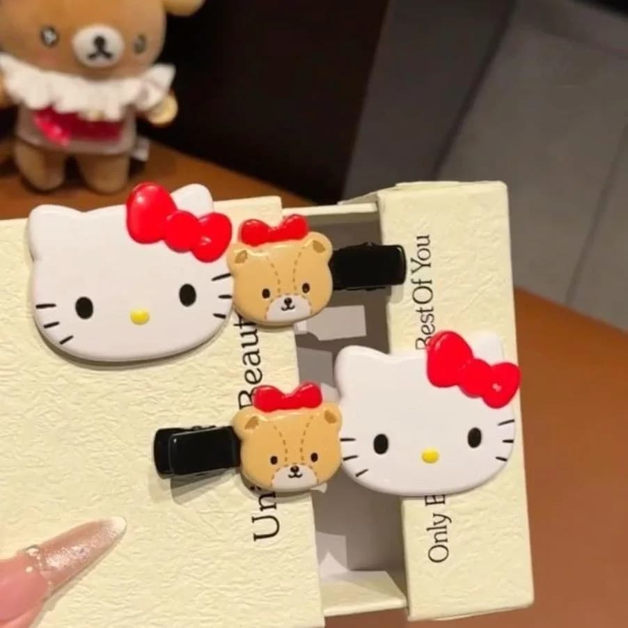 Set di 2 fermagli per capelli da donna/ragazza, alla moda, con orsetto Hello Kitty, per frangia lunga, accessorio dolce e senza cuciture