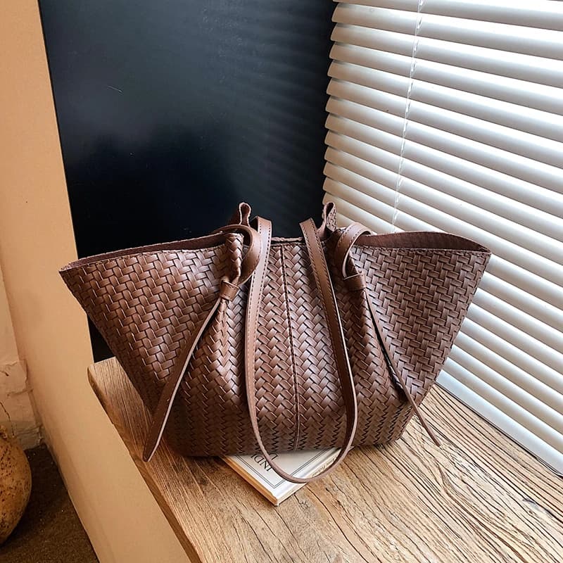 Wings Style Minimalist Woven Leather Tote Large Capacity Women's Shoulder Bag, Summer Casual Handbag For Commute Vacation Travel