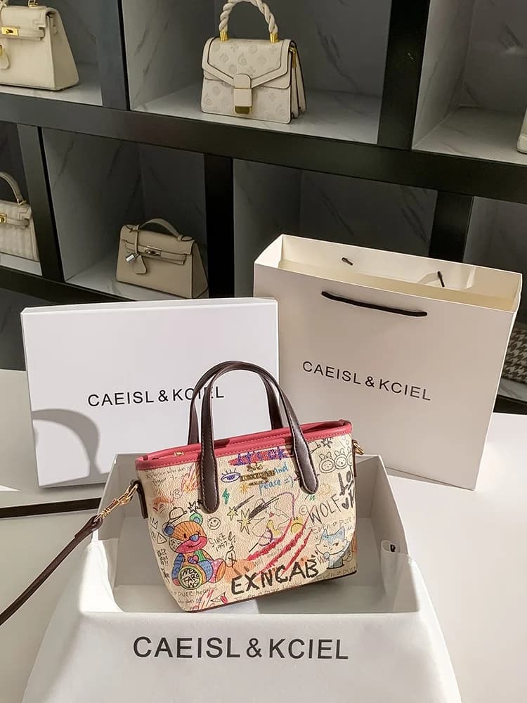 fiti Bear Buet Bag Women's Bag Fashionable Design High-End Feeling Market Basket Sle Faionable Square Bee Leather PU
