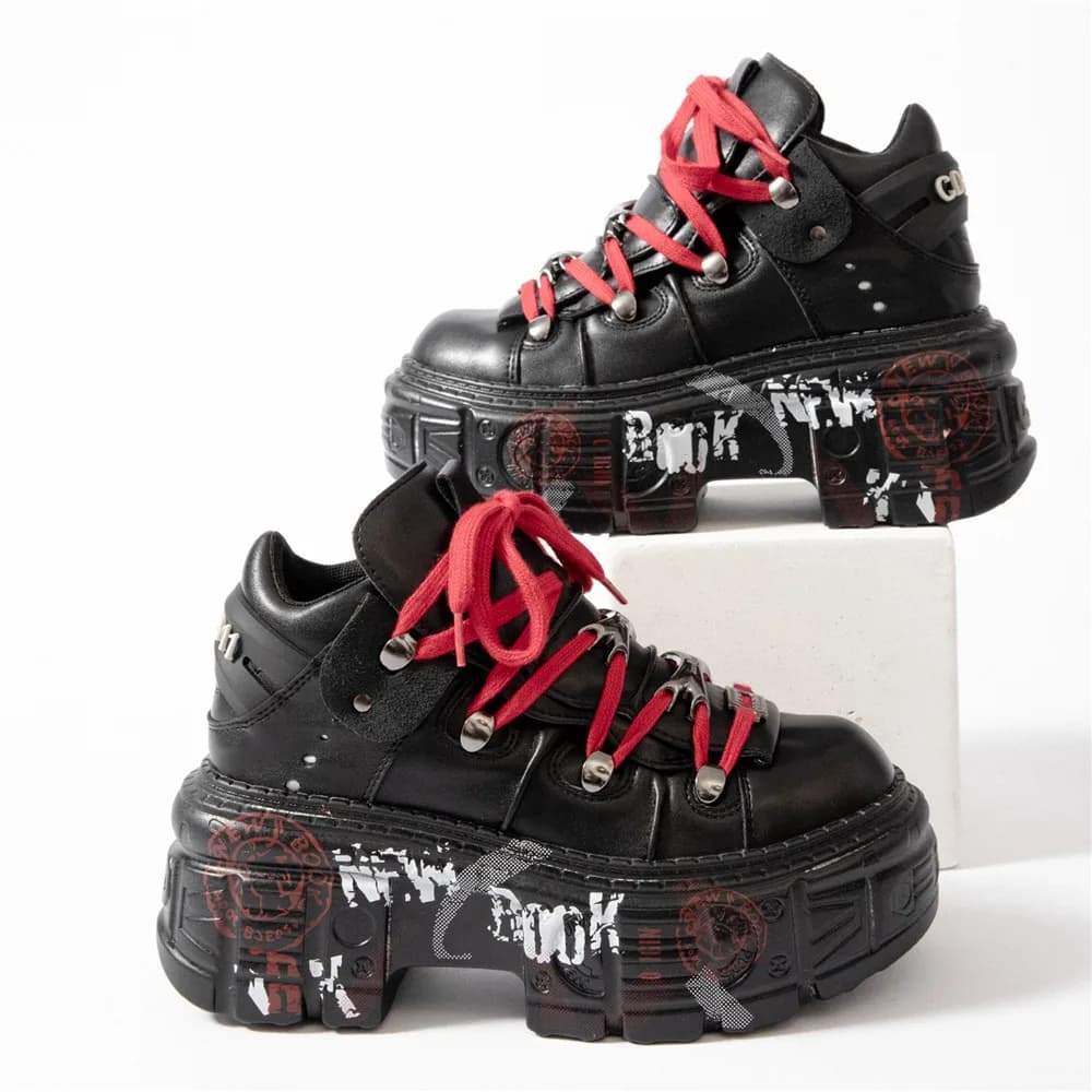 2025 Women Lace-Up Punk Shoes for Woman's Round Toe Metal Decoration Thick Bottom Botas Mujer Graffiti Gothic Platform Boots