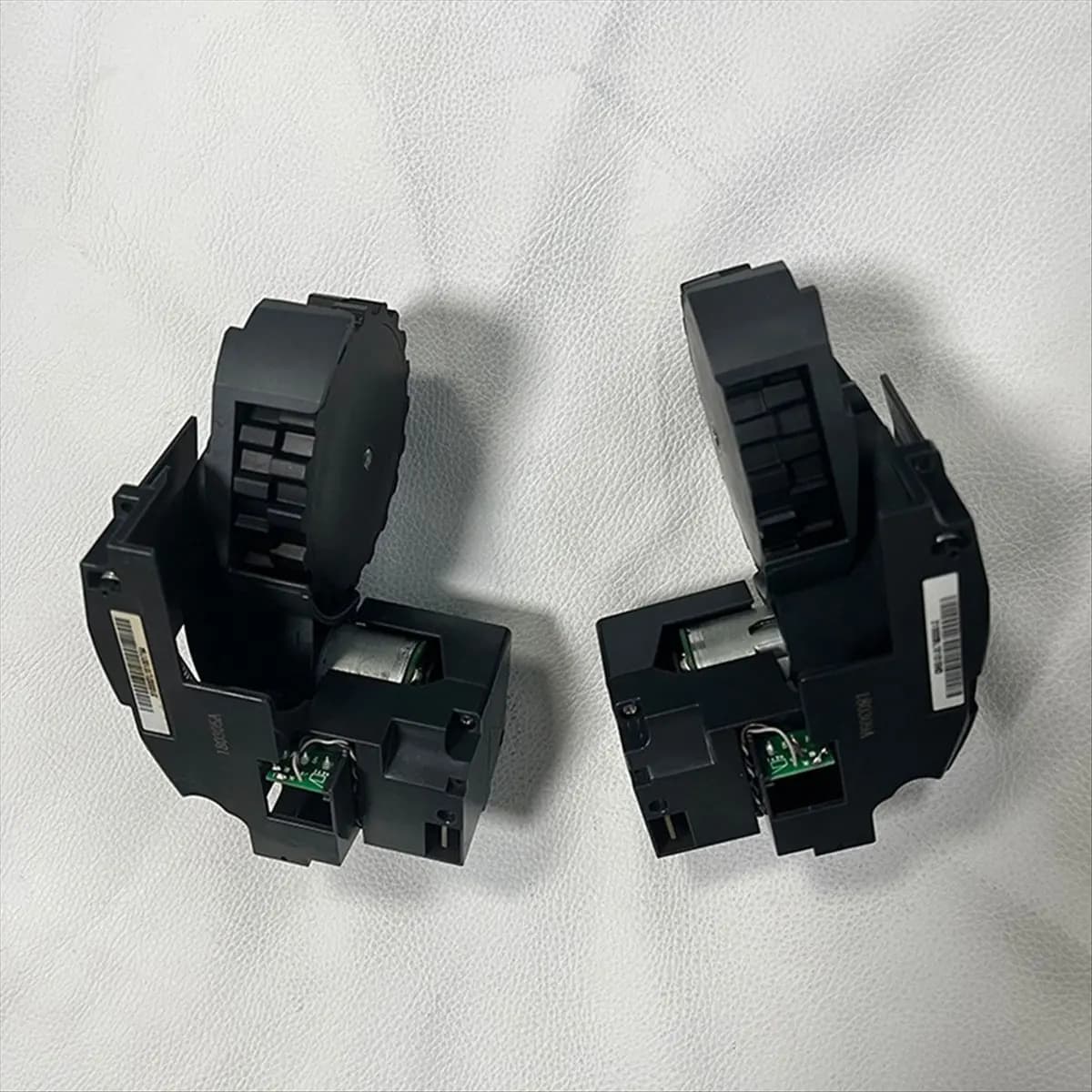 SHIP WITHIN 24 HOURS Replacement Left and Right Wheels Modules for S50 S51 S52 S55 Robot Vacuum Cleaner Parts Drive Traveling Wh
