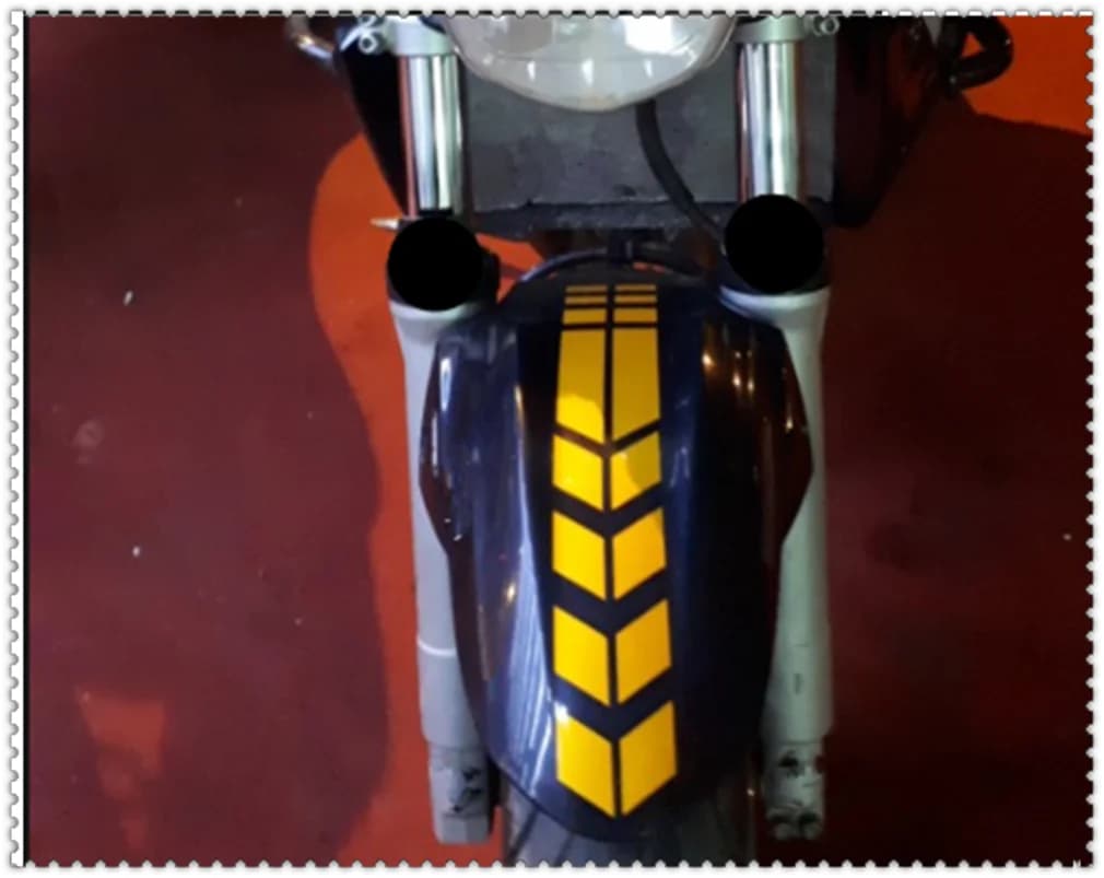 Adesivo per Moto, Accessorio Decorativo a Forma di Freccia per Parafango e Serbatoio, per Aprilia MANA MODEL RST1000 FUTURA RSV MILLE R