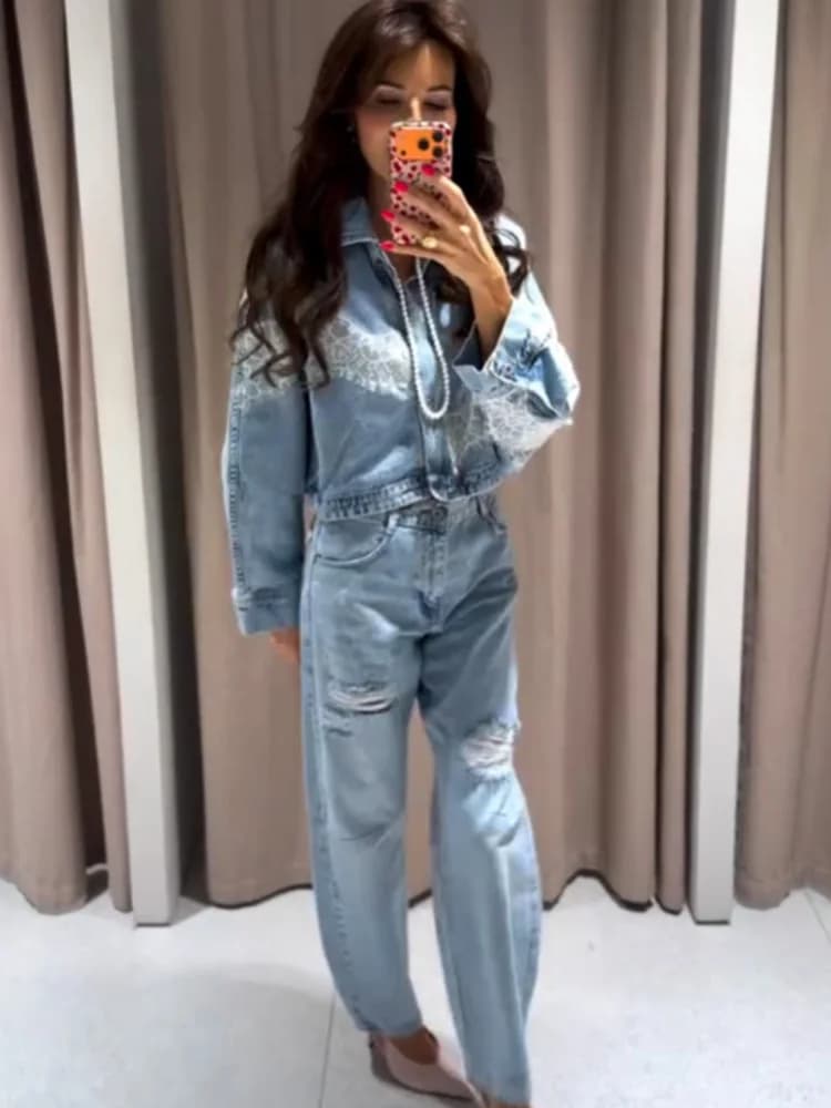 HH Spring Set 2 Pieces Woman: Corta jacket in Denim Monopetto with Pizzo and Maniche Lunghe + Jeans Larghi a Vita Media with Strappi decorations