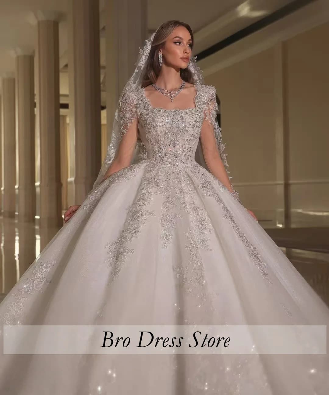 Customized Luxury Sparkly Beaded Wedding Dress Square Neck Princess Ball Gown Cathedral Train Custom Made Vestido De Novia