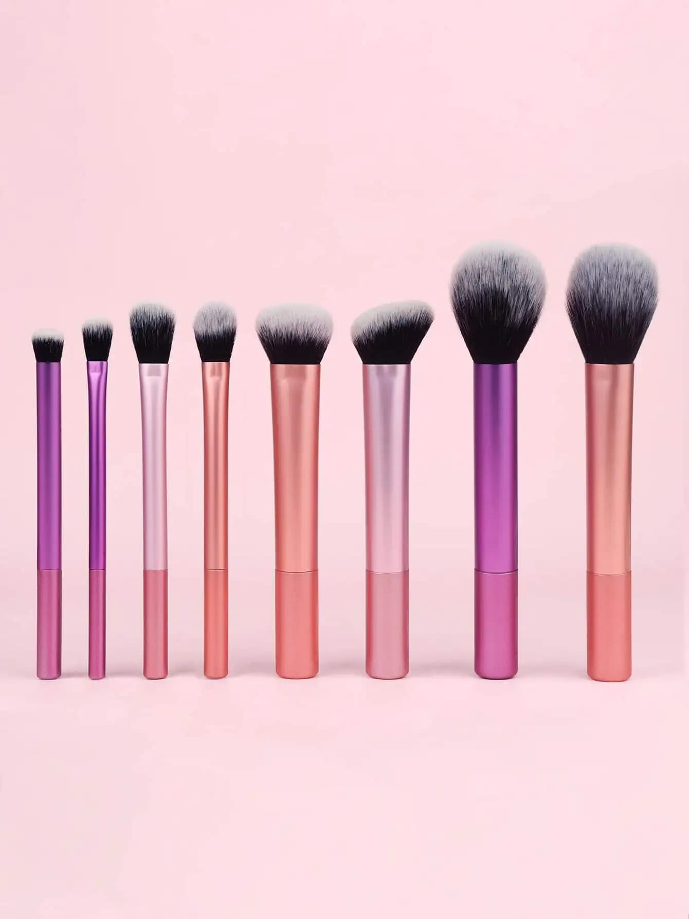 Set di 38 strumenti per il trucco composto da: 25 pennelli per il trucco + 3 spugne per il trucco + 3 mini spugne per il trucco + 3 piumini triangolari per la polvere + 3 mini piumini per la polvere con cuscinetto d'aria + 1 strumento per la pulizia dei pennelli, set di pennelli, kit di pennelli per il trucco, set di pennelli per il make-up, set per il trucco C