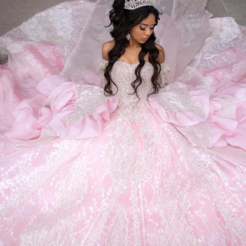 Abiti Quinceanera rosa chiaro lucido personalizzati con spalle scoperte applique con paillettes di cristallo Coda lunga con fiocco Vestido 15 Quinceanera