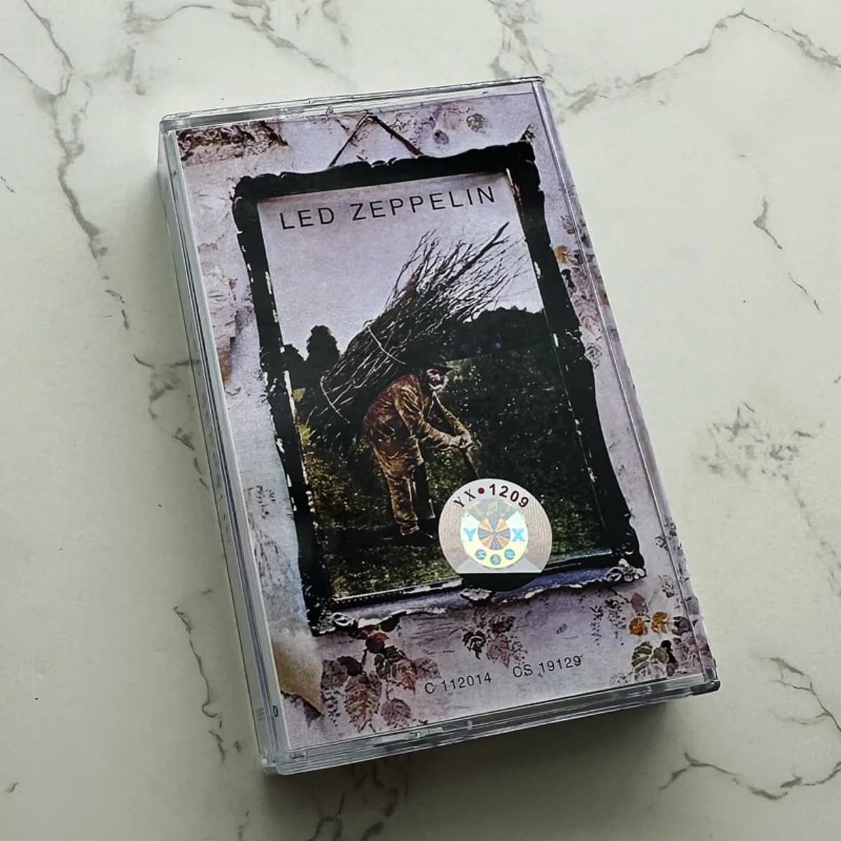 Vintage Music Box of the Band Rock Classica Led Zeppelin with Book of Texts for Listening and Collection