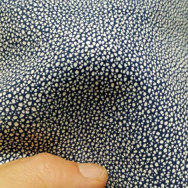 Pelle di pecora bianca e blu da 1 mm. Pelle a grana superiore. Tessuto in vera pelle. Fai da te per borse a mano. Abbigliamento.L'intera pelle di pecora