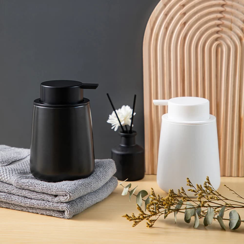 Bottiglia dispenser per sapone liquido a mano in ceramica Contenitori cosmetici a prova di perdite per uso alberghiero in famiglia Contenitori per gel doccia