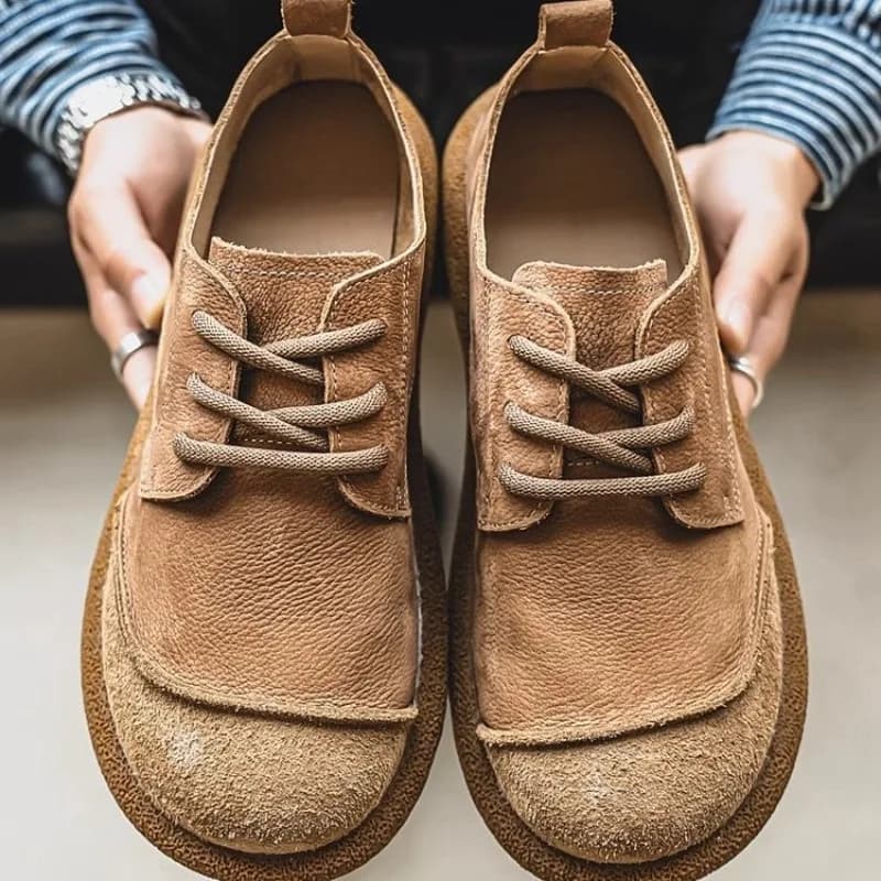 2025 Autunno Nuove scarpe casual in pelle Testa larga Retro Low-top Lace-up Scarpe da uomo Trendy Versatile Suola morbida Scarpe traspiranti