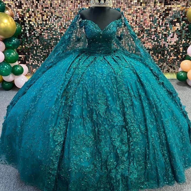 Personalizzato Verde Smeraldo Abito Quinceanera 2023 Mantello di Pizzo Paillettes Perline Applique Dolce 16 Abiti Da 15 Anni YQD409