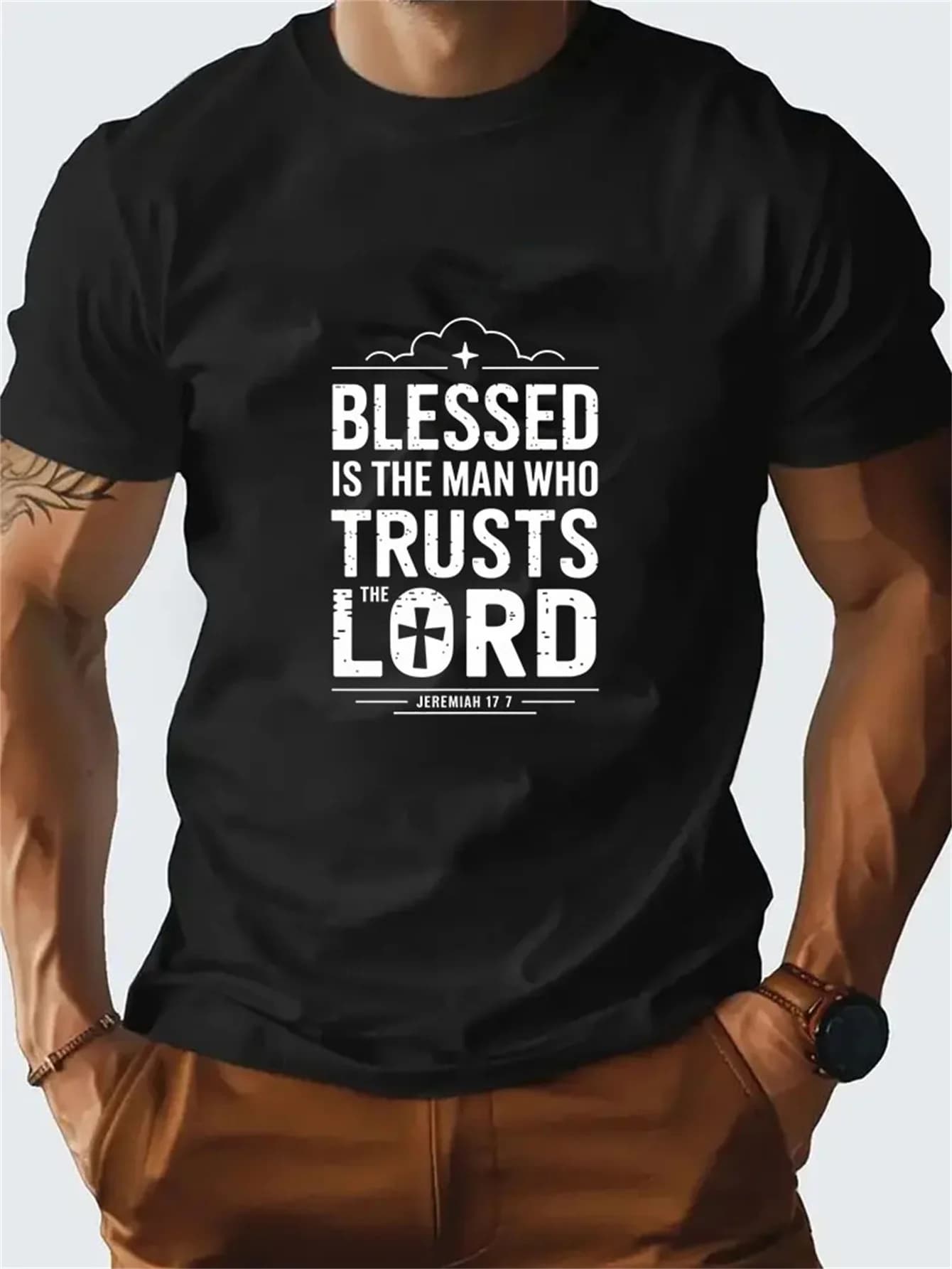 BLESSED IS THE MAN WHO TRUSTS THE LORD T-shirt da uomo con stampa grafica alla moda - Abbigliamento casual comodo