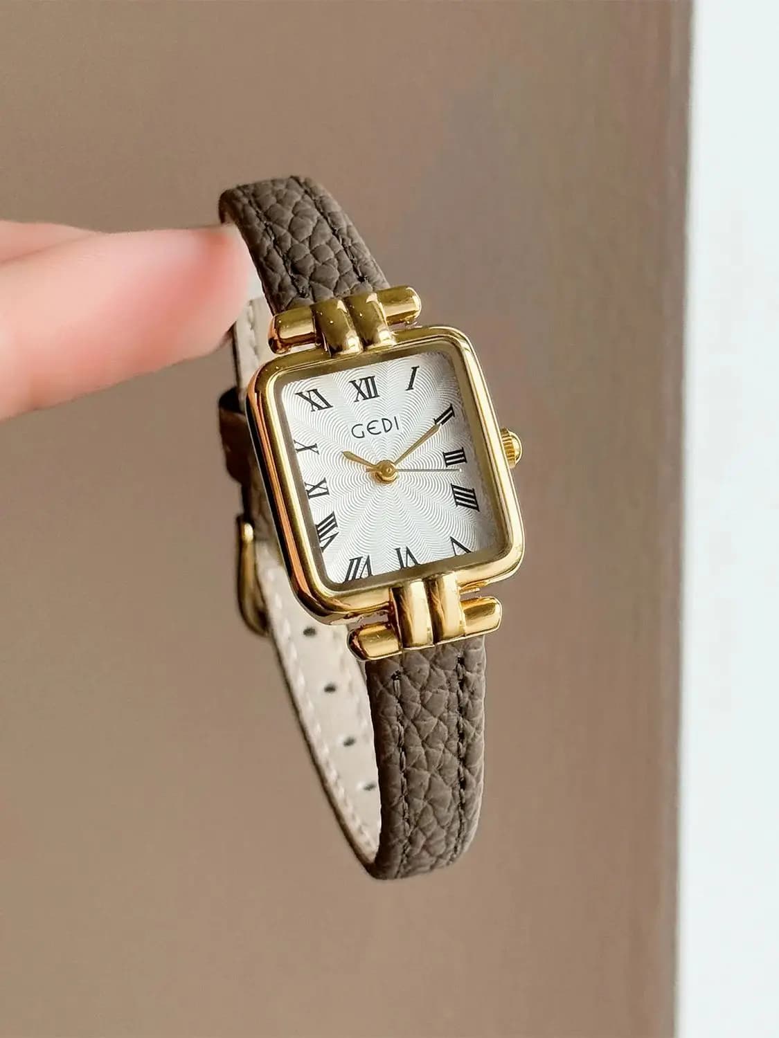 Elegante Orologio Vintage da Donna con Quadrante Quadrato alla Moda, Cinturino in Pelle Impermeabile, Movimento al Quarzo, Regalo di Alta Gamma per Donne