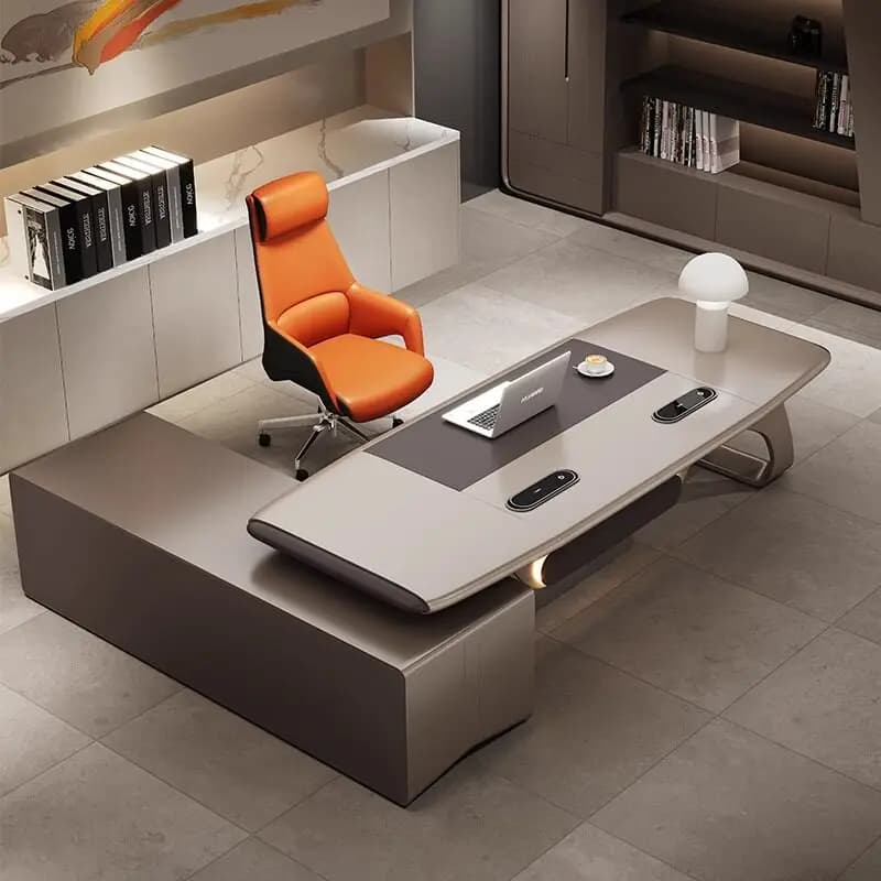 Lampada da Scrivania di Lusso Modello JB71, Design Semplice ed Elegante per Ufficio Presidenziale ed Esecutivo