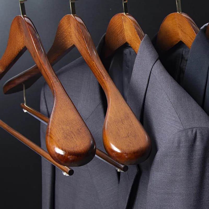 Anti-slip wooden hanger, durable, with smooth finish, for wardrobe, support for clothes, coat hangers, sturdy