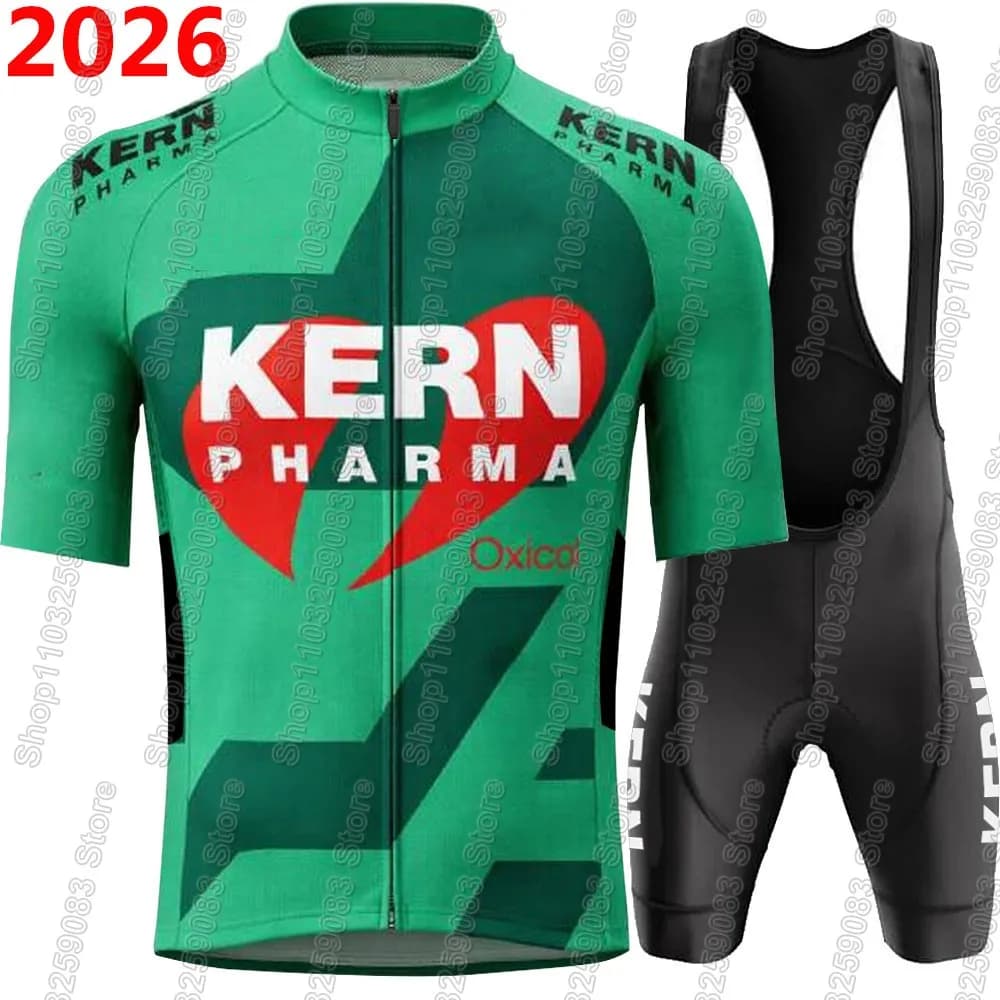 Completo Ciclismo Team Kern Pharma 2026 da Uomo: Maglia a Maniche Corte Verde Spagna e Salopette con Bretelle per Bici da Corsa