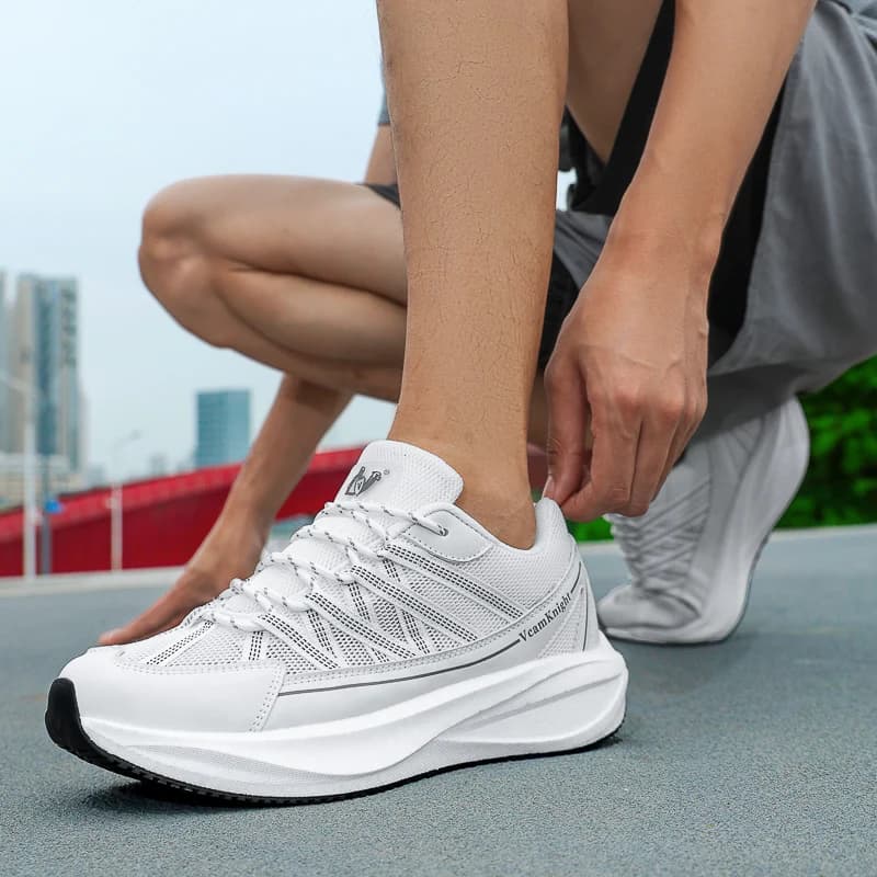 Nuove scarpe da corsa traspiranti e leggere da uomo, scarpe sportive estive in mesh antiurto per coppie, alla moda e casual
