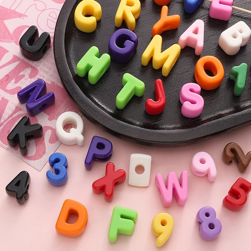 10 pezzi casuali colore misto acrilico foro grande lettera perline numero accessori fatti a mano fai da te creazione di gioielli bracciali orecchini pendenti