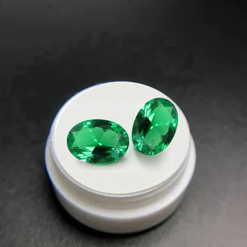Pretty Emerald Green Oval Cut VVS Loose Gemstones Multiple Sizes for Jewelry Making DIY Ring Pendant Necklace Gemstones