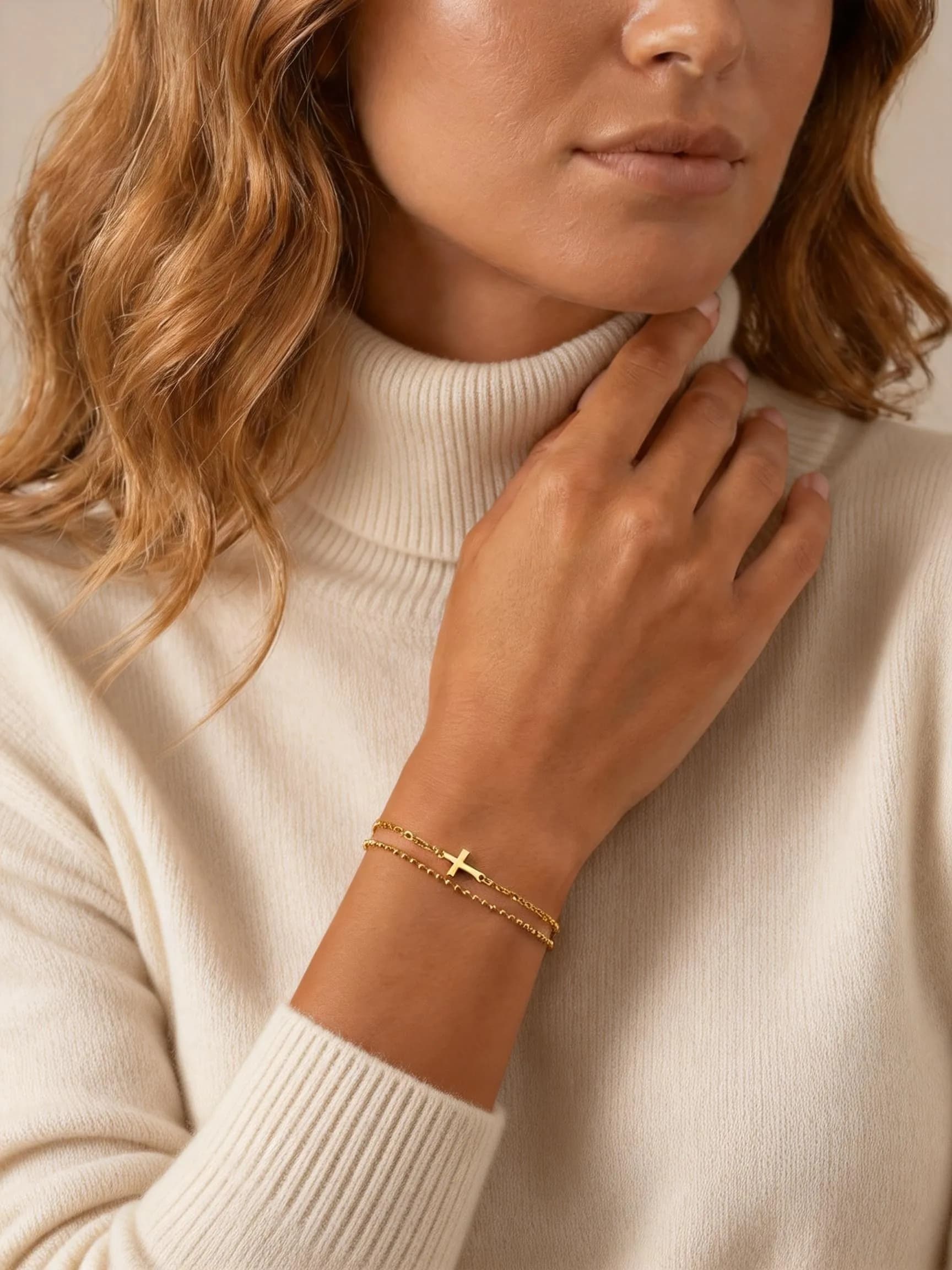 Bracciale a Doppio Strato in Acciaio Inossidabile per Donne, Catena Placcata Oro, Gioiello Regalo con Croce