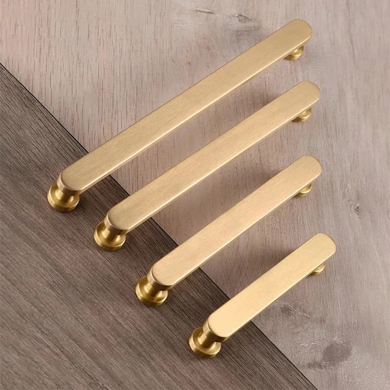 Maniglia moderna per porta scorrevole in ottone con spaziatura dei fori da 96-210 mm. Maniglia semplice per cassetto dell'armadio