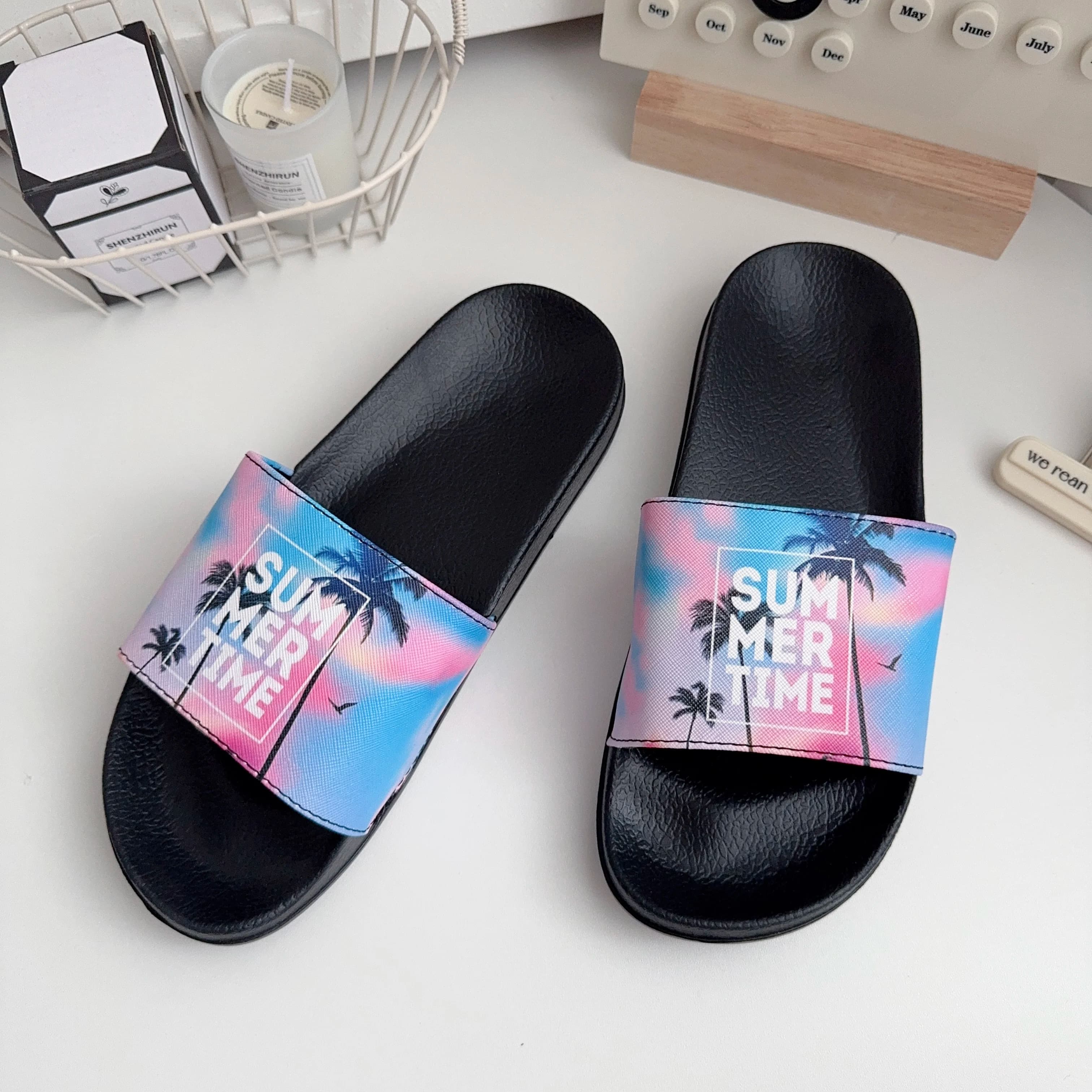 Women's model with coconut summer landscape pattern, casual style, suitable for all seasons, indoor and outdoor beach, soft, beautiful and fashionable, bathroom sandals for the upper house in hand washed fabric