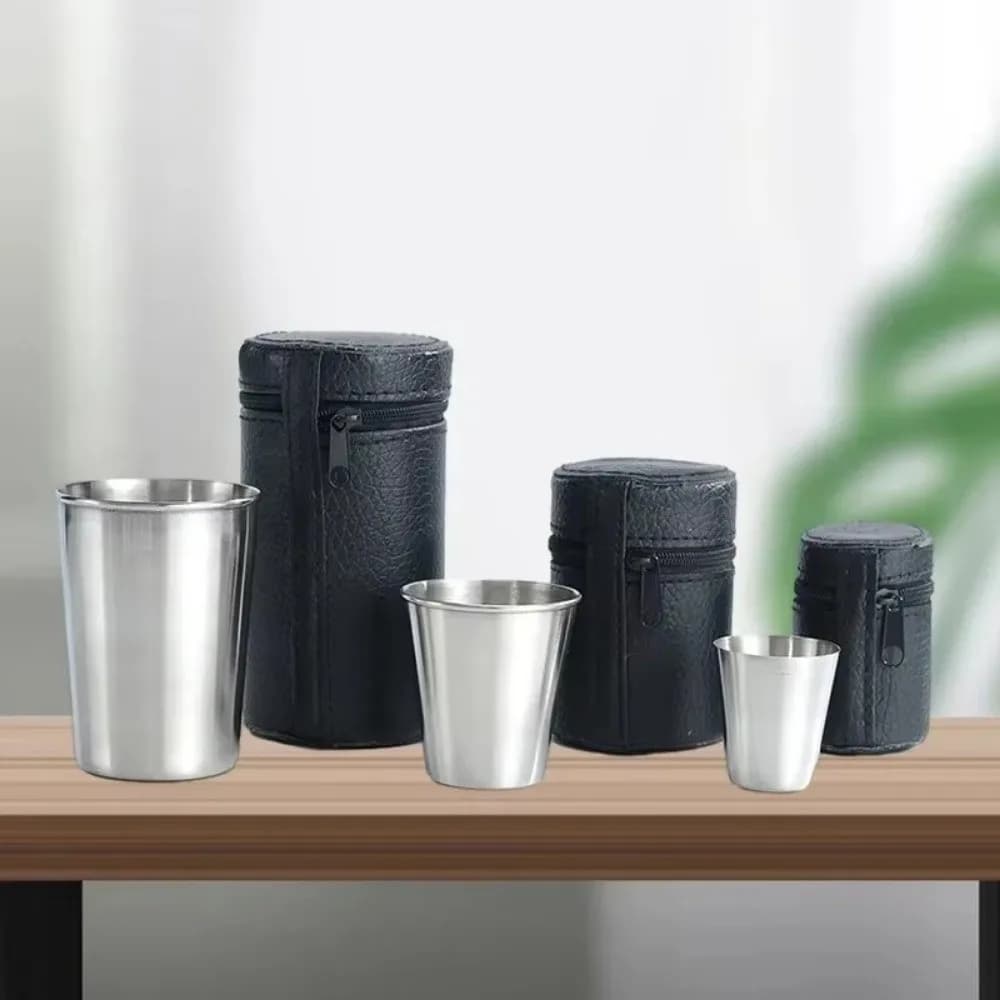Set di 4 Tazze da Campeggio in Acciaio Inox 2025, 30ml/70ml/170ml con Custodia, Bicchieri per Whisky e Vino, Mini Boccali per Birra