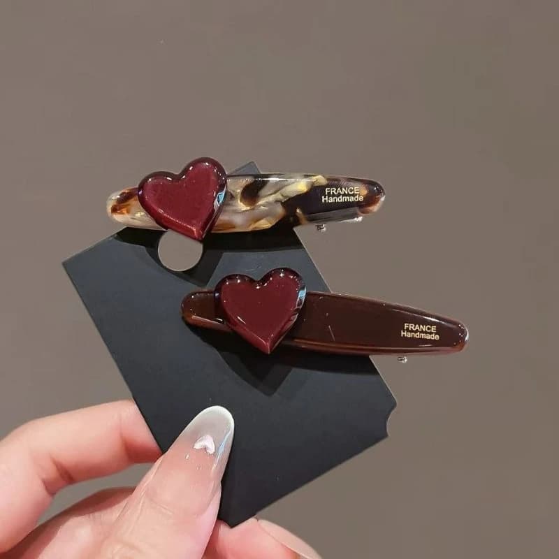 Beautiful Red Heart-shaped Hair Clips for Women French Style Metal Duckbill Clip Hair Ornaments