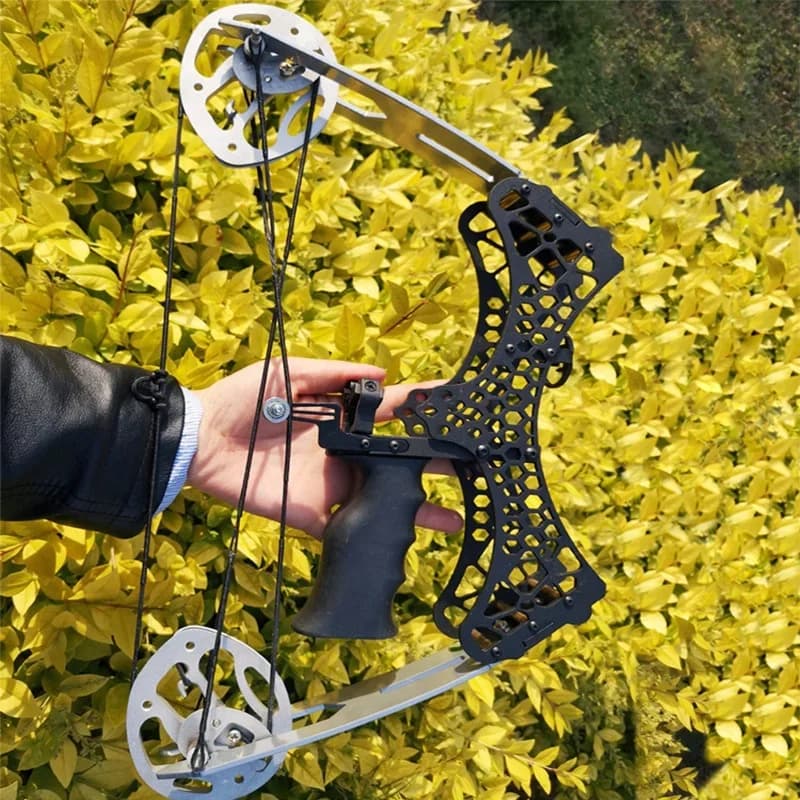 Spot small composite pulley bow and arrow outdoor archery car hunting bow and arrow mini exquisite composite pulley