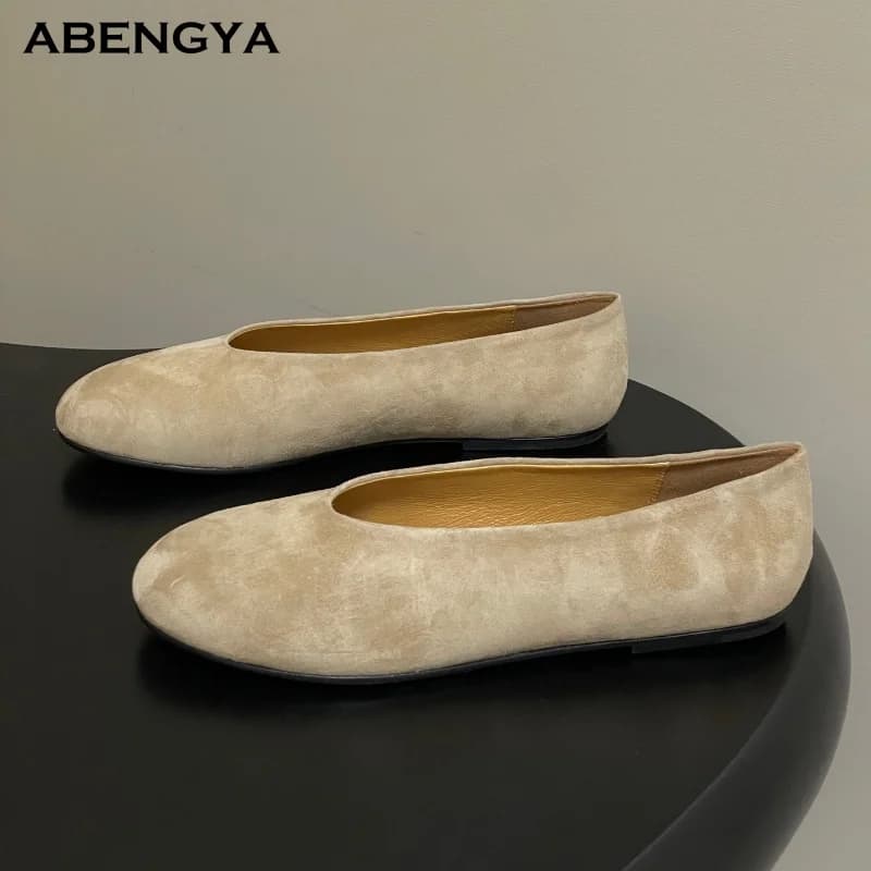 Mocassini piatti autunnali in pelle scamosciata color kaki Scarpe da donna con punta tonda Scarpe eleganti firmate Scarpe da passeggio per le vacanze casual per le donne