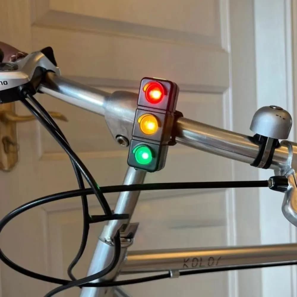 Fanale posteriore per bicicletta impermeabile che carica la luce di rilevamento del freno della bici intelligente Luce posteriore per bicicletta super luminosa multifunzionale