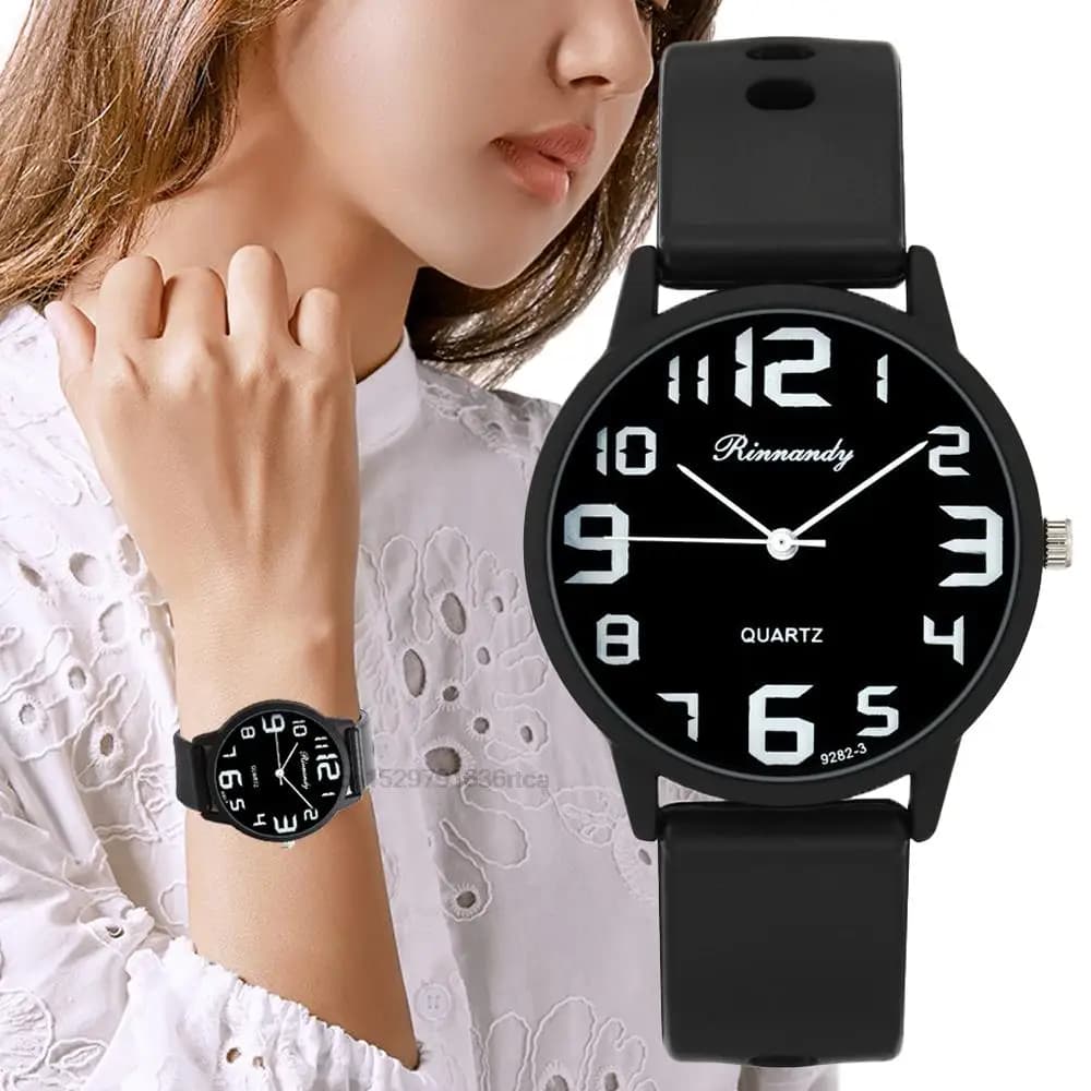 Women's Fashionable Silicone Watches Set Women's Quartz Wrist Watch With Big Dial And High Number Minimalist Quality With Random Gifts