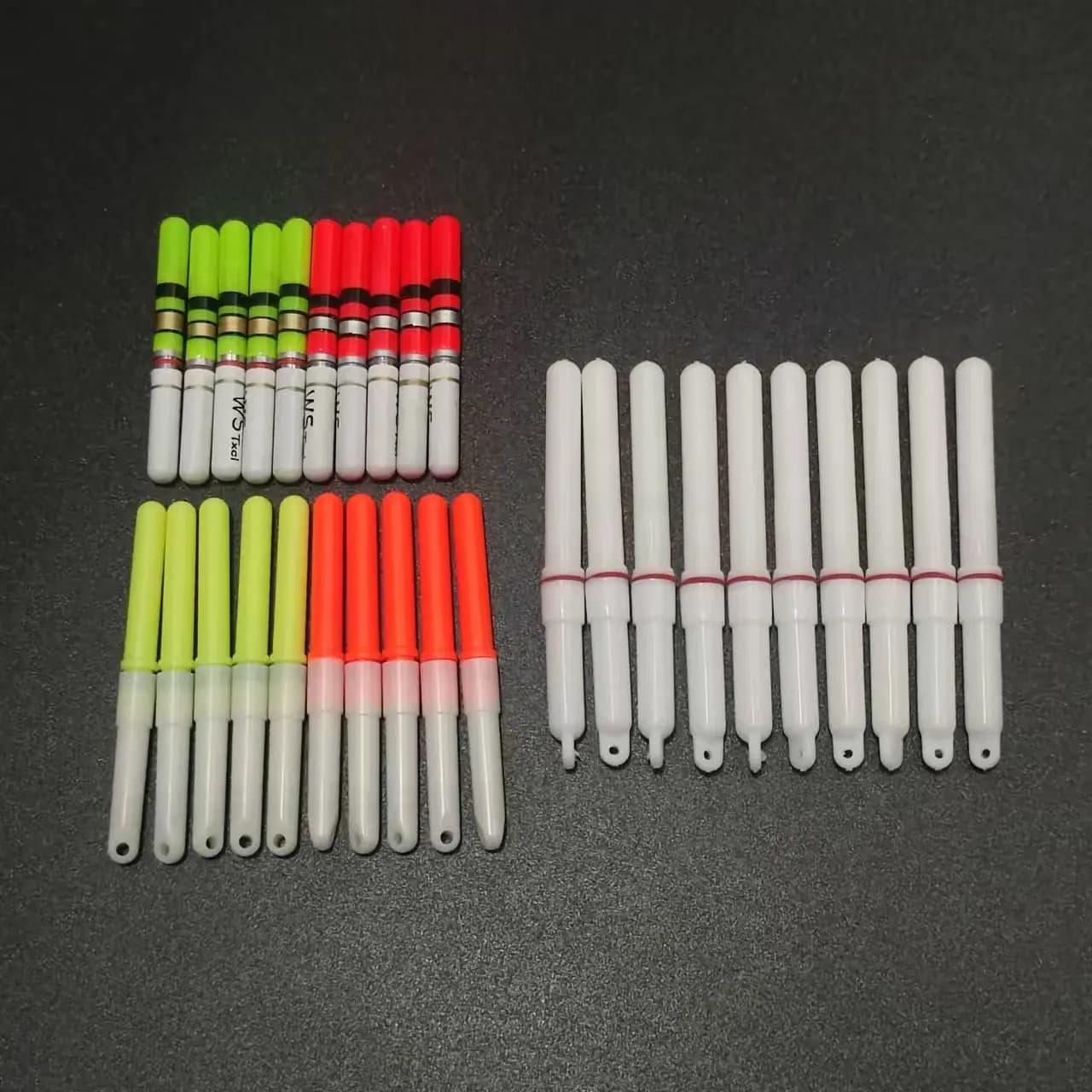 10Pcs Light Sticks Green / Red Work with CR322 CR425 Battery Operated LED Luminous Float Night Fishing Tackle J550