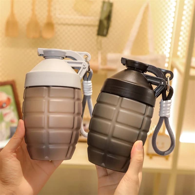 600 ml sports water bottle with handle Simple cup for shaker High capacity crush mixing cup for protein powder nutrition