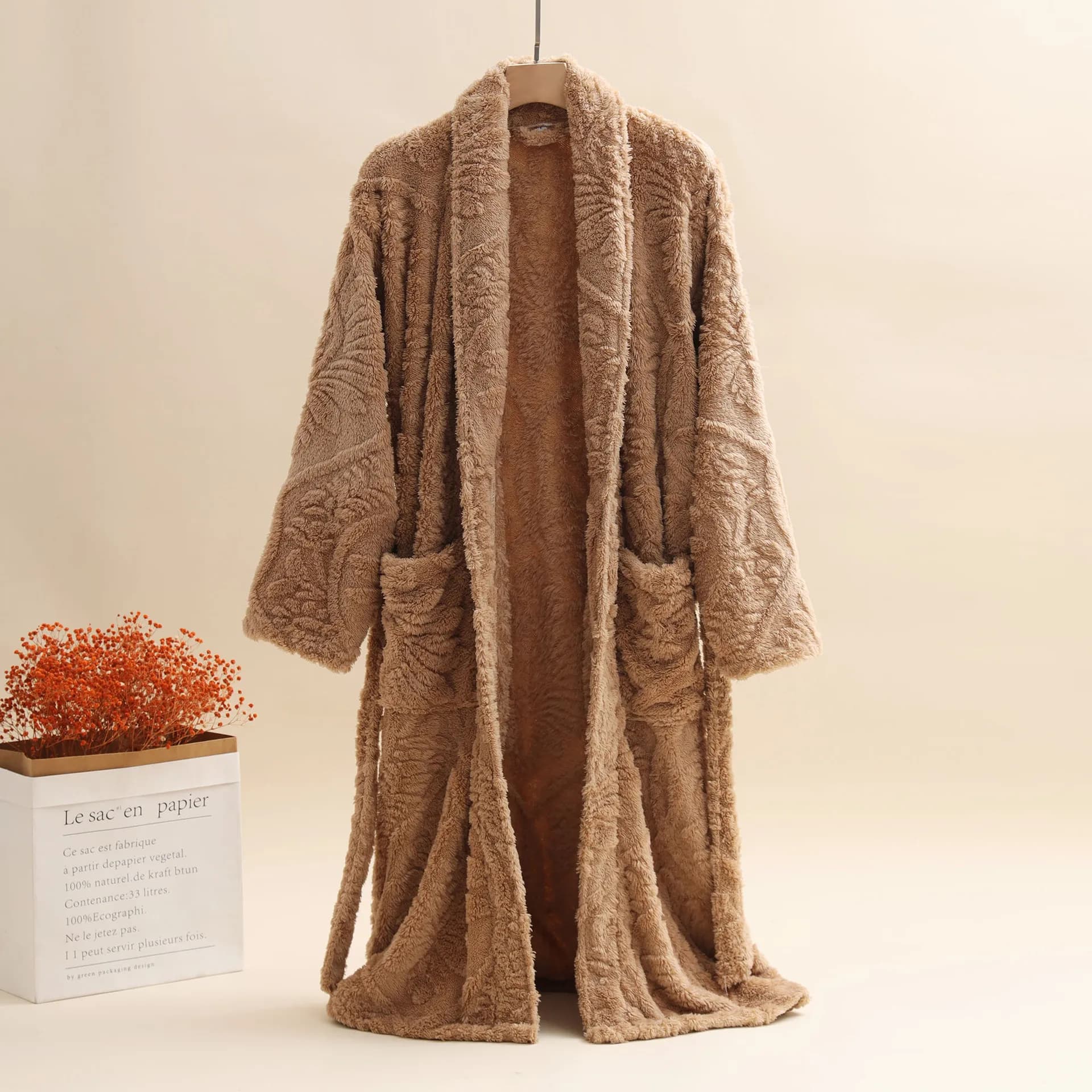 Men's bathrobe in hot flannel long color winter strong sizes Men's thick bathrobes Solid nightdress