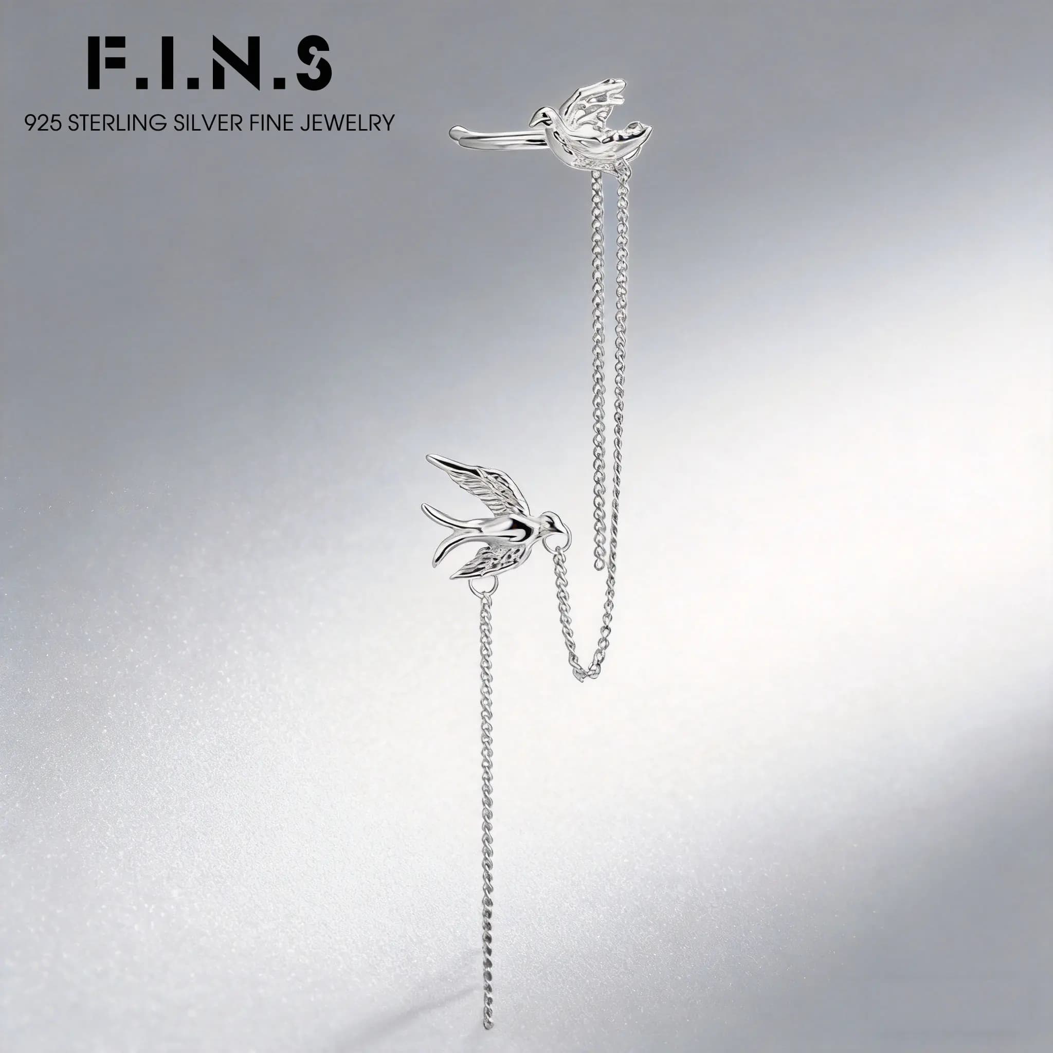 F.I.N.S Orecchini a perno a forma di uccello in Argento Sterling S925 con catena e nappa, stile minimalista, doppia rondine, per cartilagine