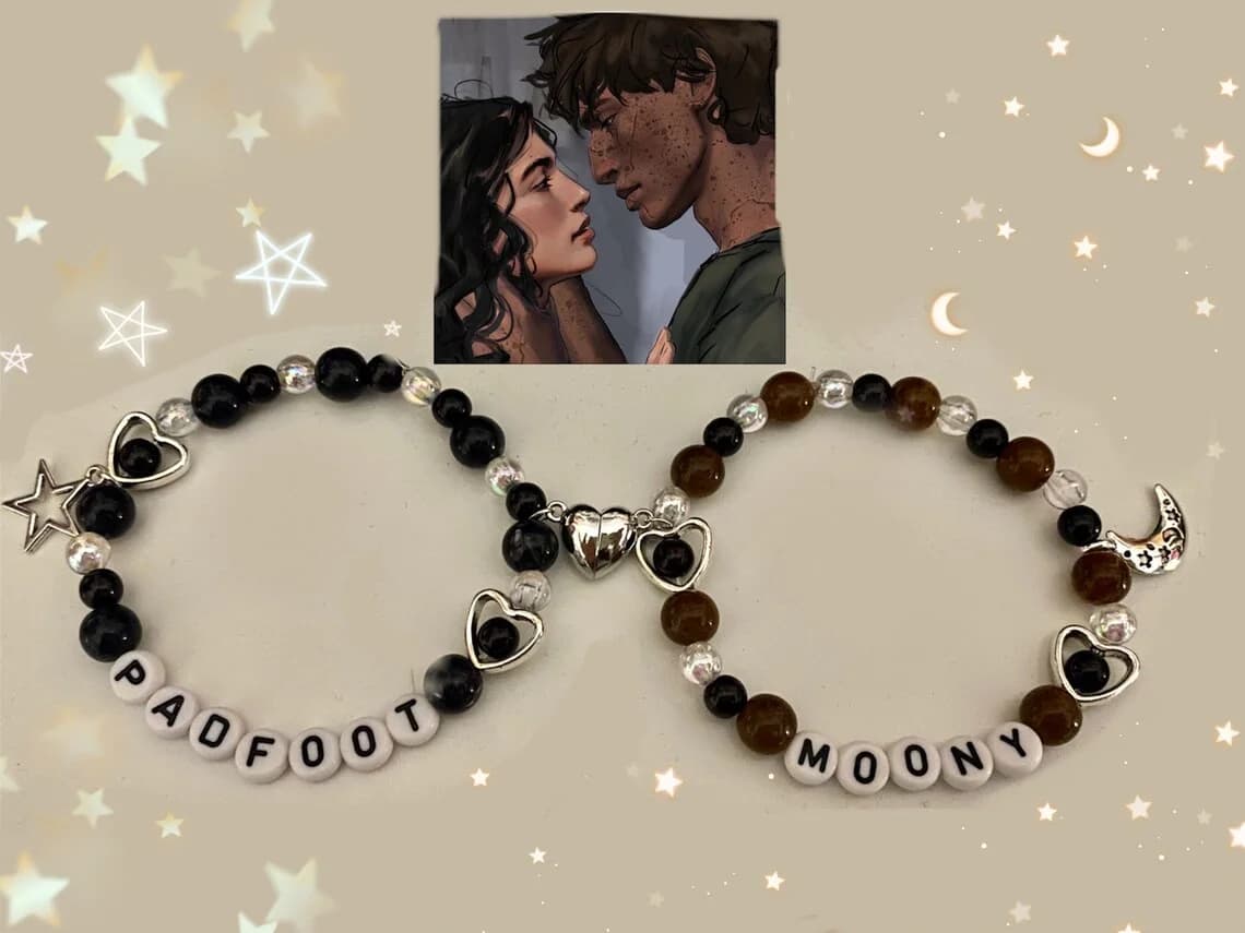 Gioielli Y2K fatti a mano, braccialetti con piedi imbottiti e luna (wolfstar)