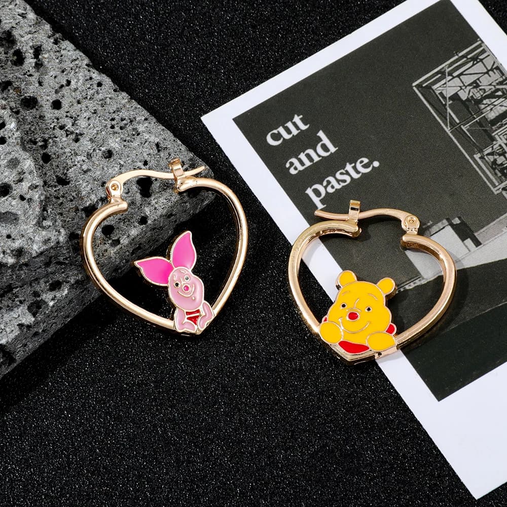 Set di orecchini a cerchio Disney Piglet & Pooh Bear per donna, smalto placcato oro, giocattolo di cartone animato, regalo di moda anime per ragazze