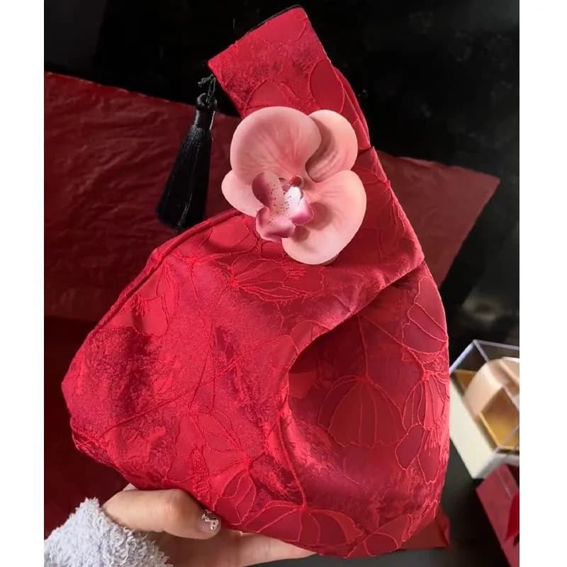 Tassel Wrist Bag Chinese Style Tassel Pendant Embroidery Hanfu Wedding Handbag Cheongsam Accessories Imitation Silk Gift Pouch