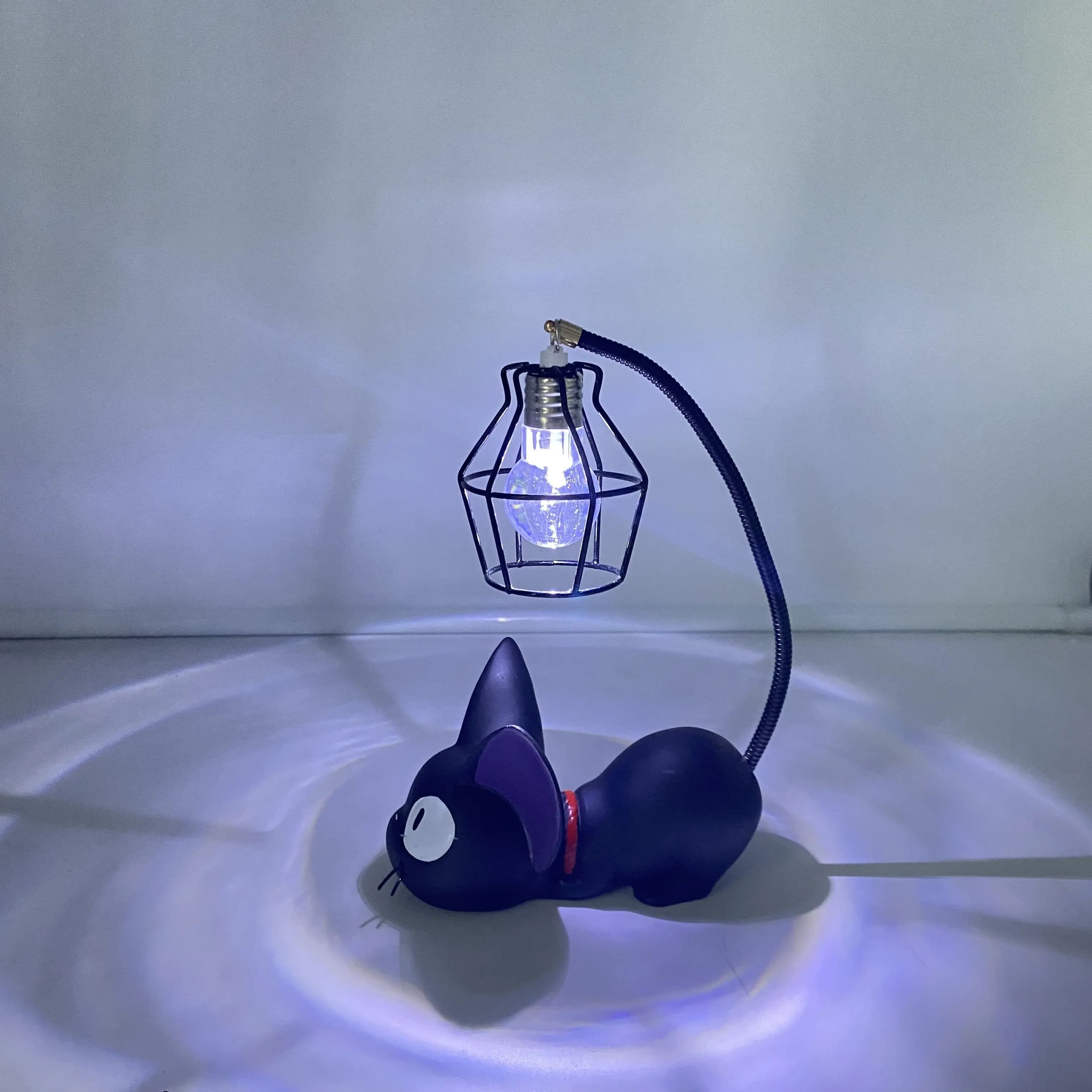 Popolare decorazione della stanza all'ingrosso carino Re Sin creativo Anime Cat lampada da scrivania per bambini Dropshipping