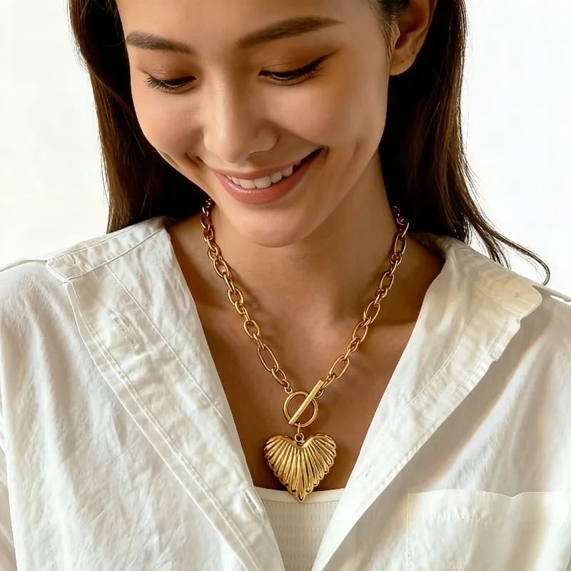 Collana placcata oro 18 carati Catena con graffetta Chiusura OT Gioielli Cuore Collane con ciondolo in acciaio inossidabile per donna Girocollo regalo 2025