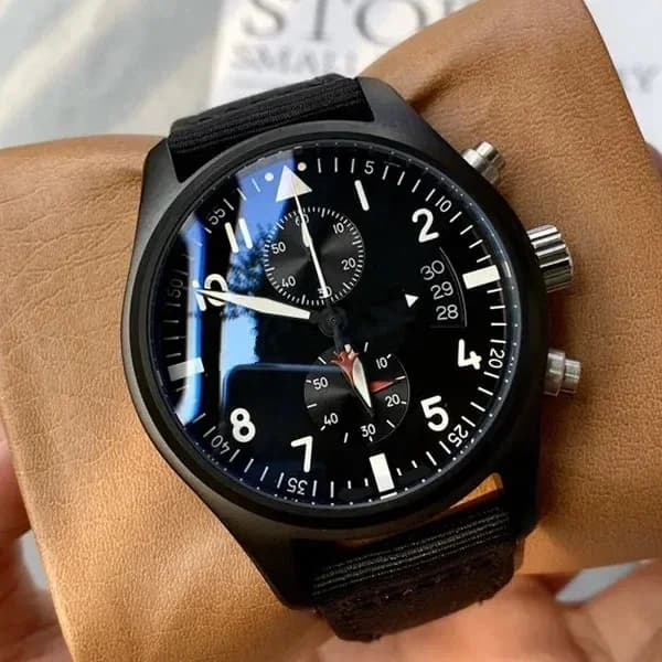 Men's watch with high quality luxury quartz movement, pilot chronograph, 5A men's watch with black canvas sapphire