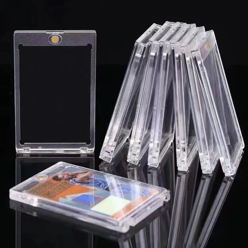 Le tessere magnetiche vengono utilizzate per la raccolta di set di carte trasparenti ad alta definizione per carte Star Cards Game Kings Anime Cards e altro