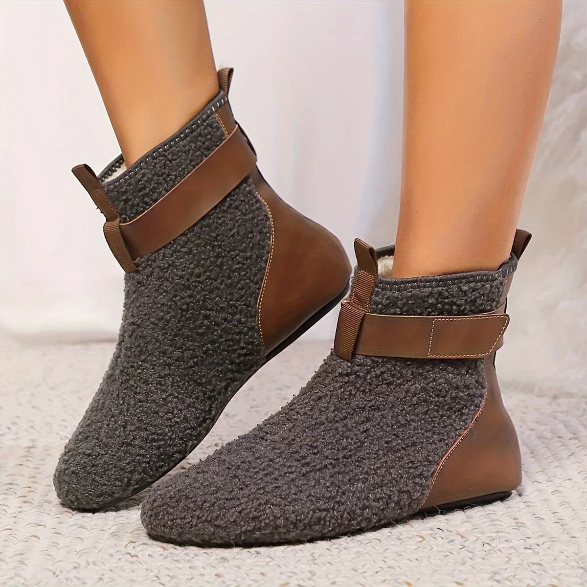 Women's winter shoes, women's warm boots, women's soft soled non slip flat bottom casual shoes, comfortable home indoor slippers