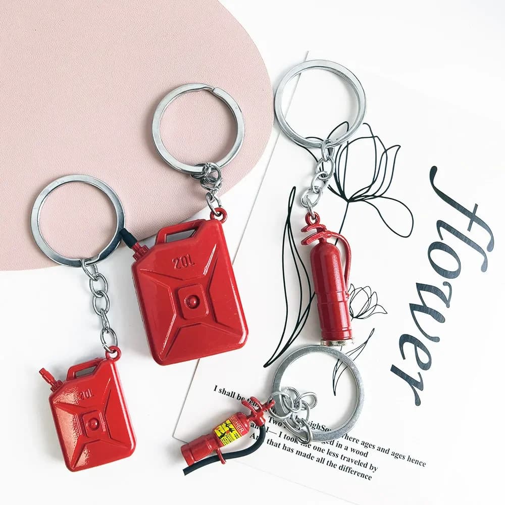 Portachiavi con ciondolo mini estintore creativo Portachiavi con secchiello a benzina rosso per uomo Accessori Ciondoli per borse regalo per motociclismo