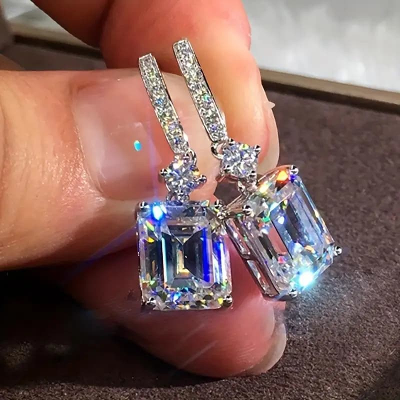 Orecchini pendenti classici con zirconi cubici per donna, eleganti orecchini brillanti, accessori per l'orecchio da donna, gioielli alla moda per feste e tutti i giorni