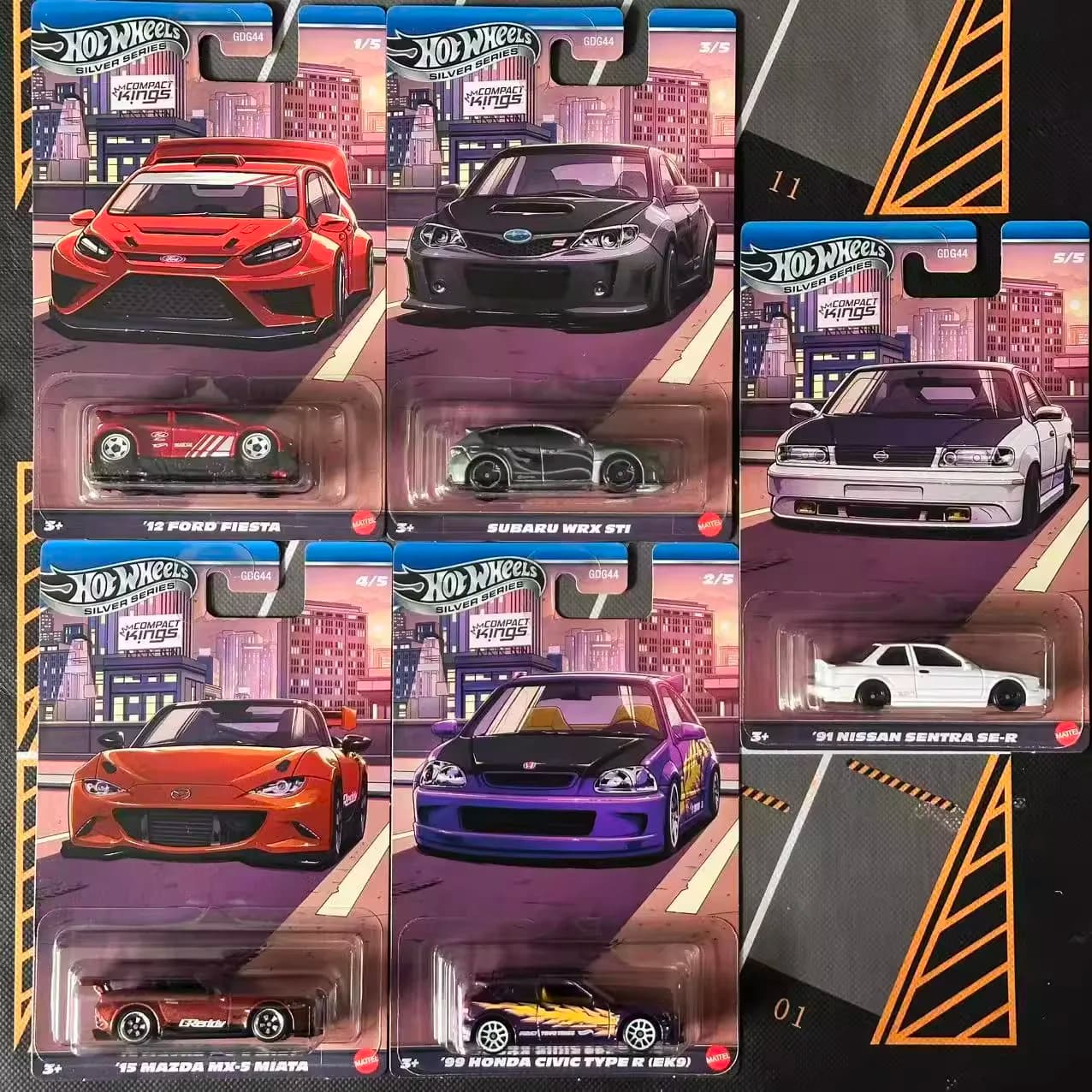 CASO UN Originale Hot Wheels Serie Argento 1/64 Compatto Re Miniature Auto HotWheels Modello di Auto Hoteelws Auto Hotweheels GDG44