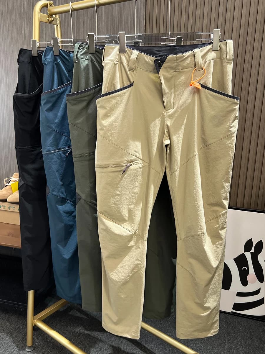 Pantaloni Casual da Uomo Impermeabili con Taglio 3D, Traspiranti e Morbidi per Arrampicata Estiva, Stile Attivo Giovanile