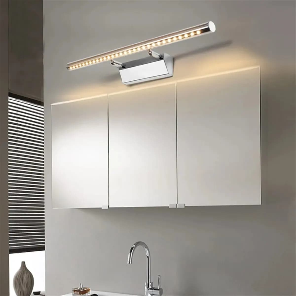 【Lico】 Elegante lampada da specchio LED argento 7W - Acciaio inossidabile, lampada da parete montata a parete per bagno e camera da letto